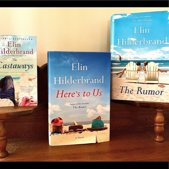 Elin Hilderbrand Five Books, Four Stories - Picture 3 of 11